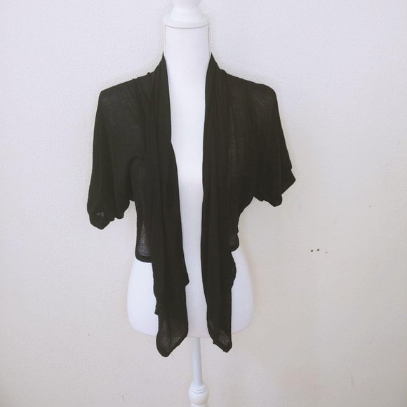 🦄 Studio Y / Small / Black Shawl - Picture 1 of 4